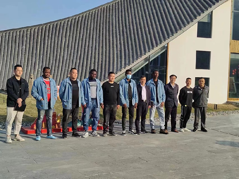 張灣區(qū)方灘鄉(xiāng)“企業(yè)強(qiáng)村”助推鄉(xiāng)村振興